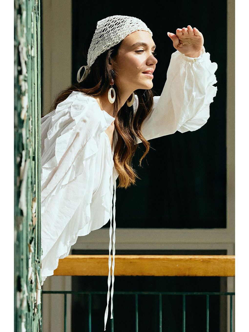 Rosa Fırfırlı Vual Gömlek Ekru-3