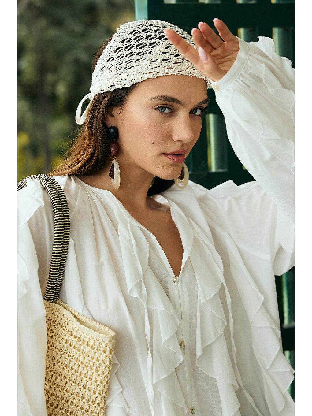 Rosa Fırfırlı Vual Gömlek Ekru-4