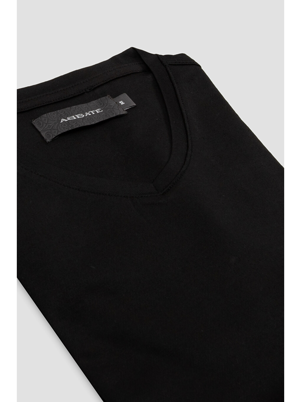 Vita Merserize Pamuklu Modern Fit Siyah V Yaka Erkek Düz T-shirt-1