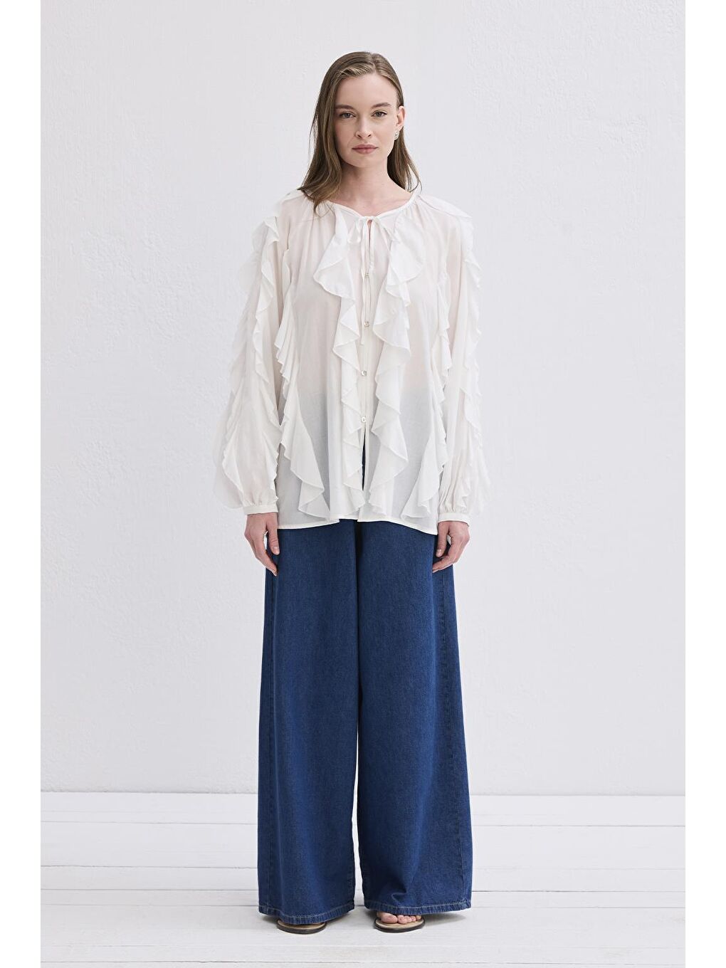 Rosa Fırfırlı Vual Gömlek Ekru-7