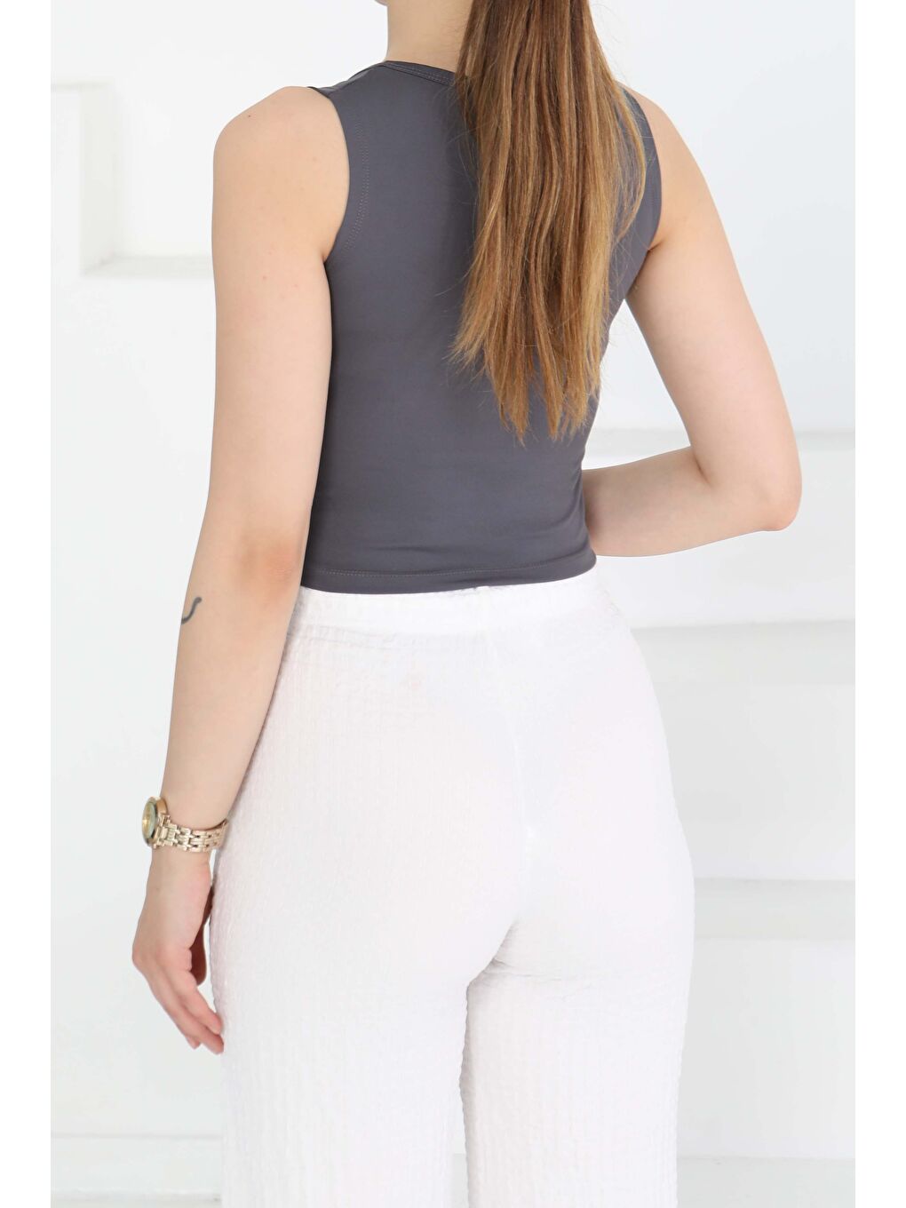 Gri Cupralı Oval Yaka Crop Atlet Füme - 27278-3