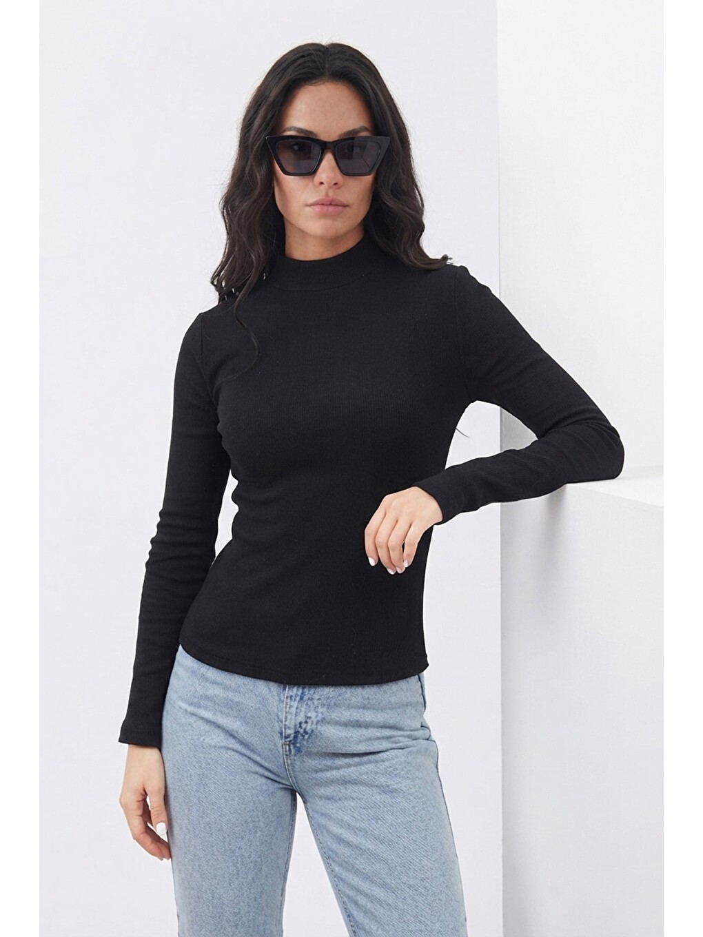 Siyah Basic Dik Yaka Slim Fit Bluz-2