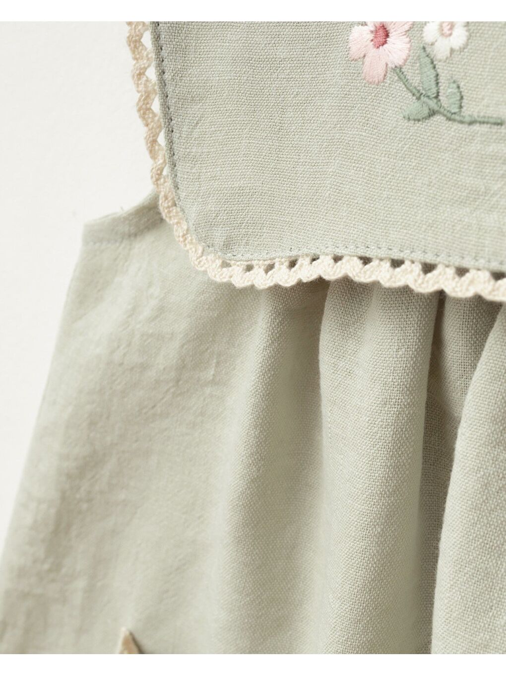 Kız Çocuk Pamuklu Yeşil Tavşan Nakışlı Cepli Elbise-5