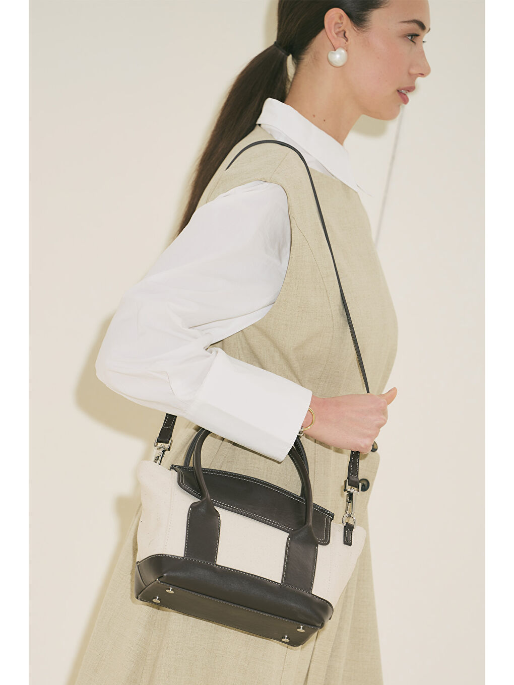 Ruth Kapaklı Mini Kanvas Çanta Siyah-5