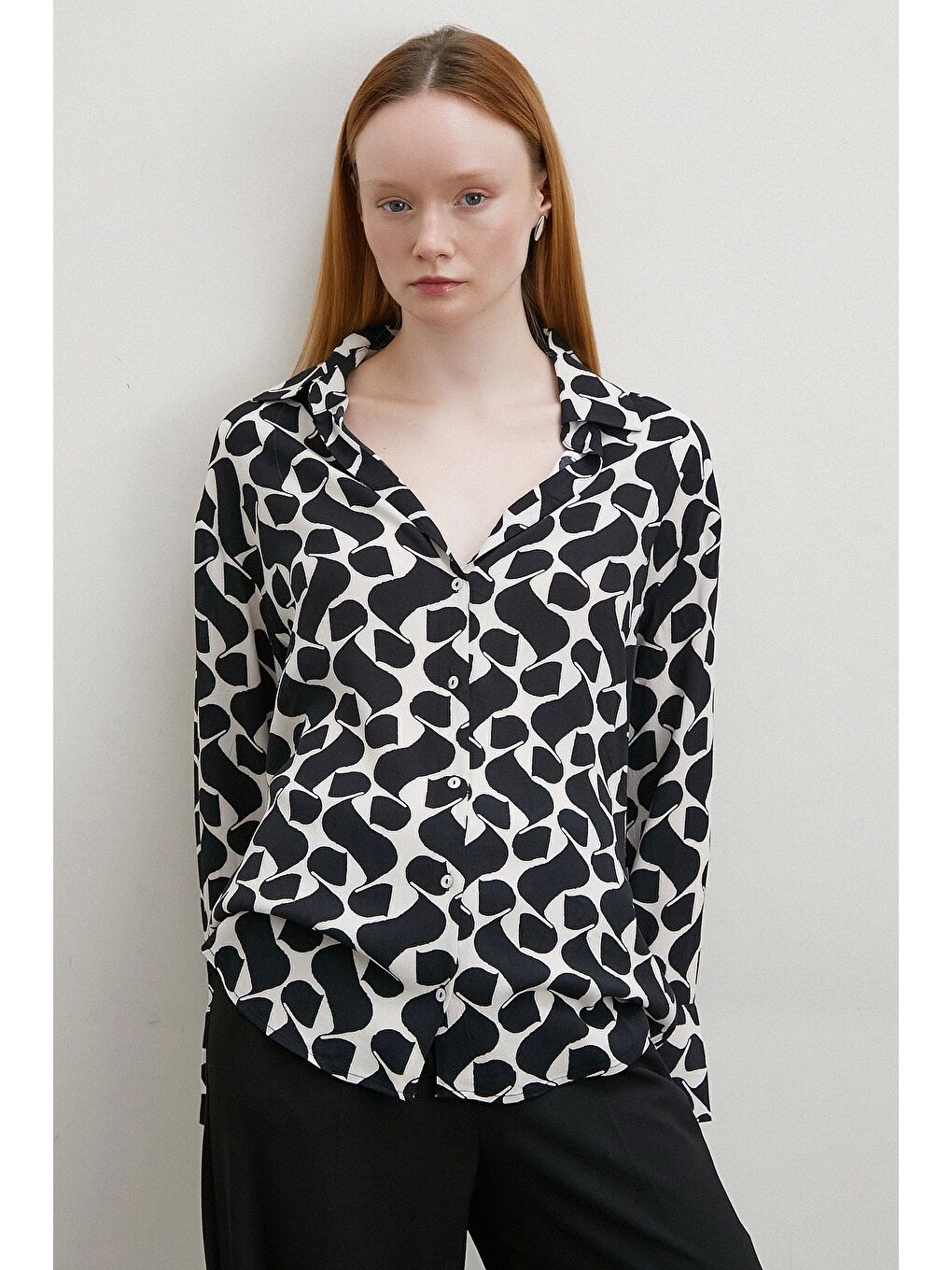 Kontrast Desenli Maroken Viskon Gömlek Siyah-4