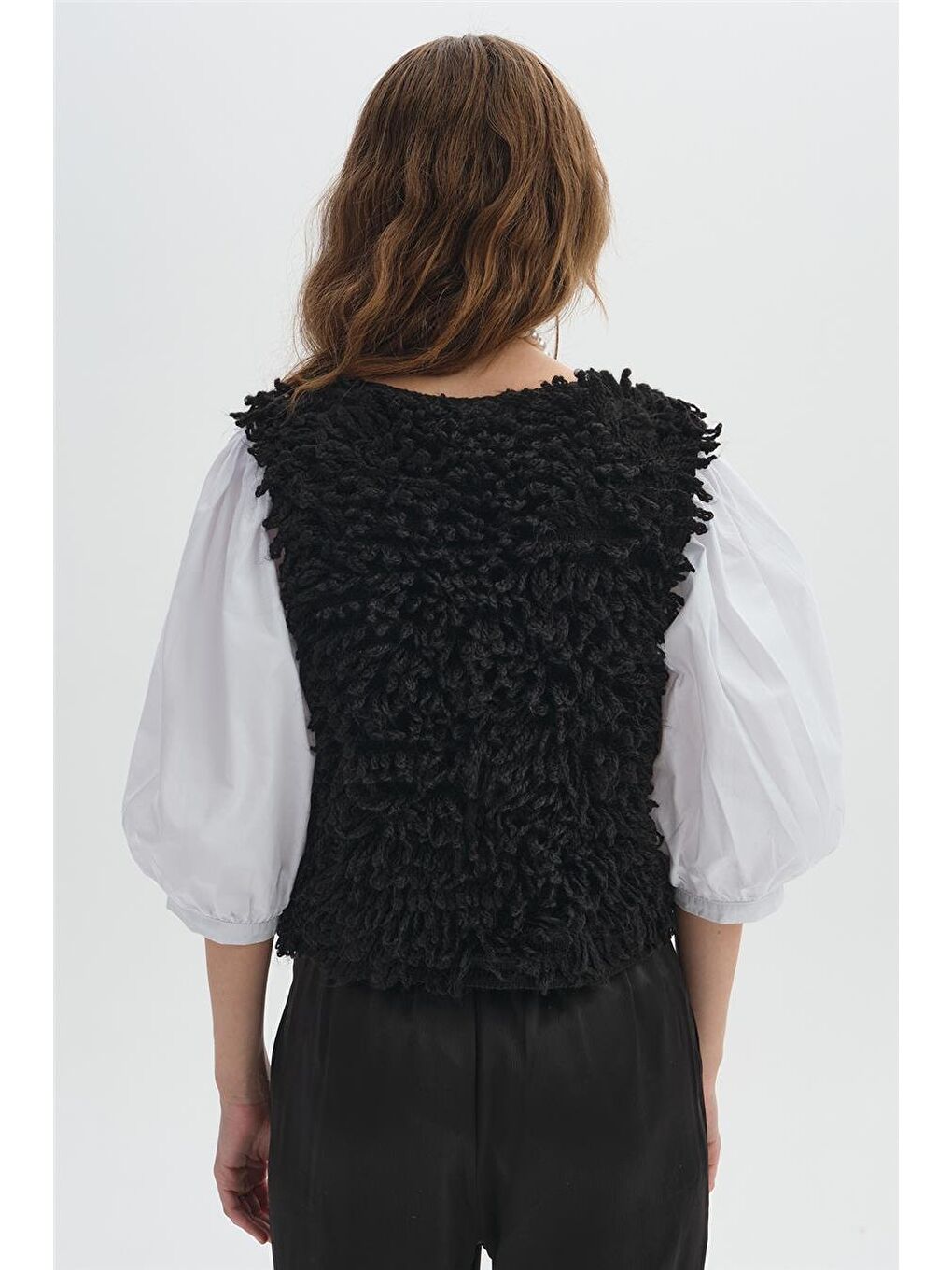 Siyah Püsküllü Hırka-4