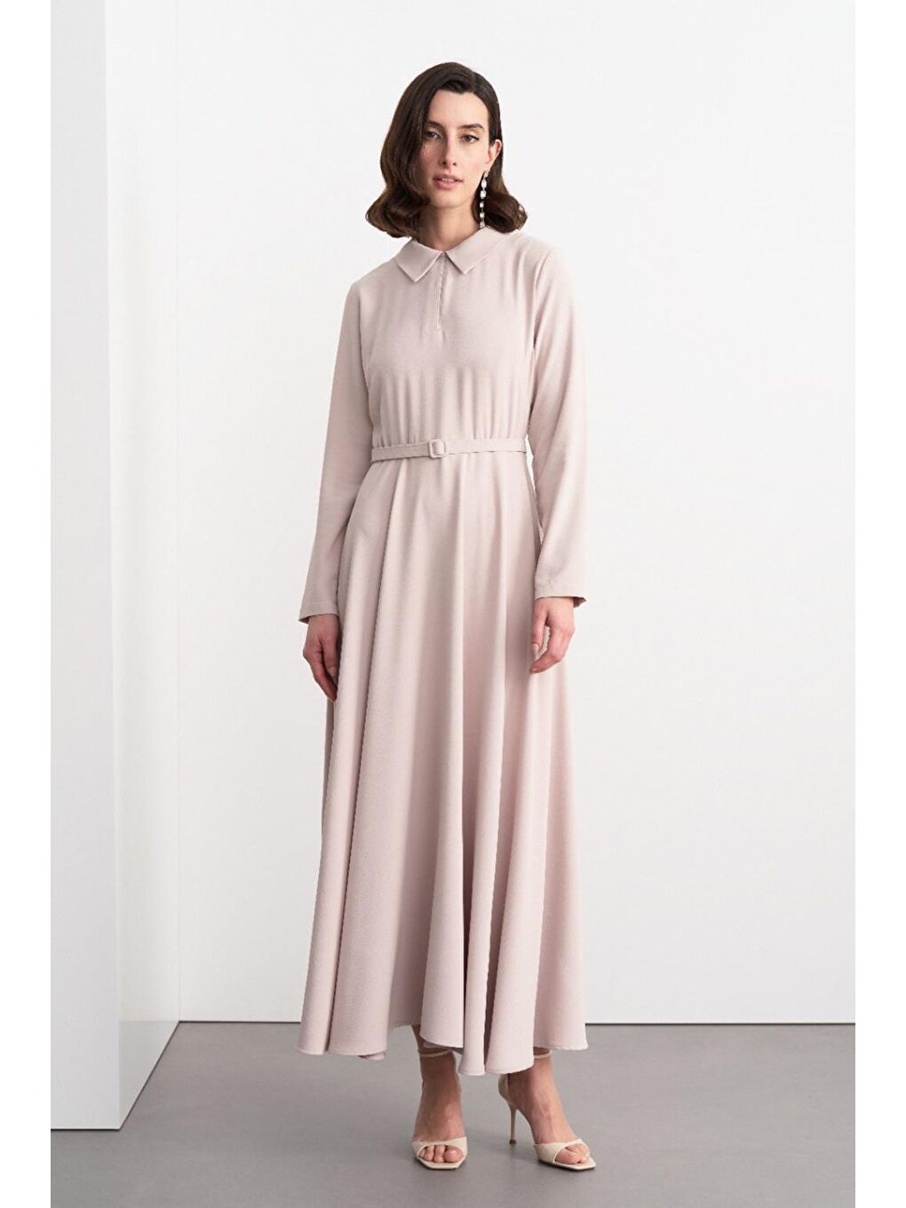 Bej Kemerli Çan Uzun Elbise Taş-1