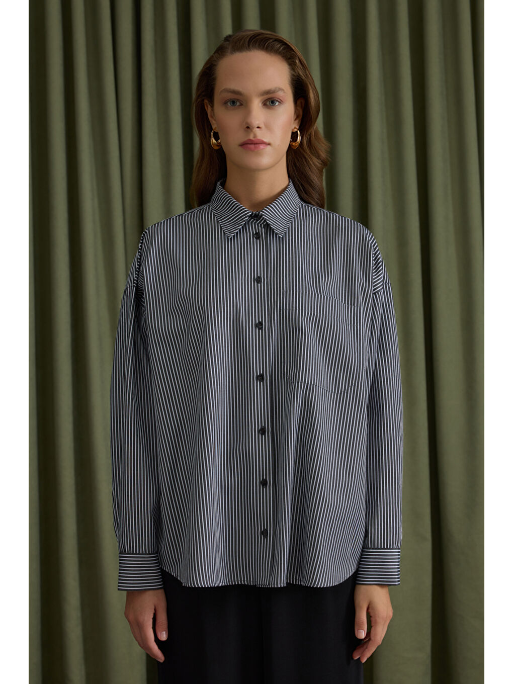 Siyah Çizgili Pamuk Gömlek-1