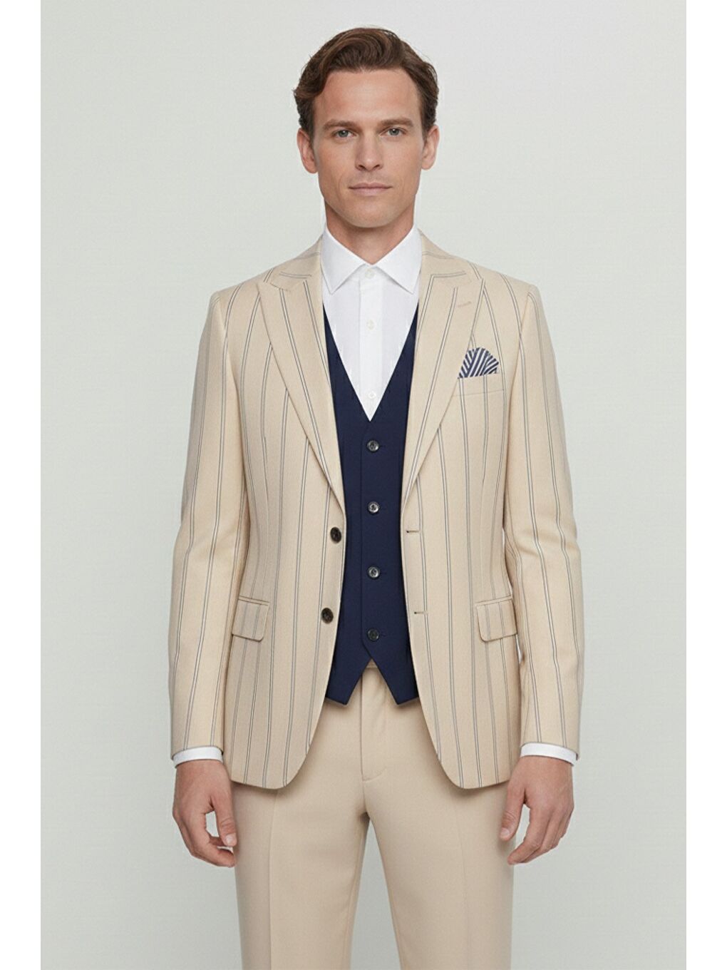 Bej Suit With Vest Hat Prnt-1