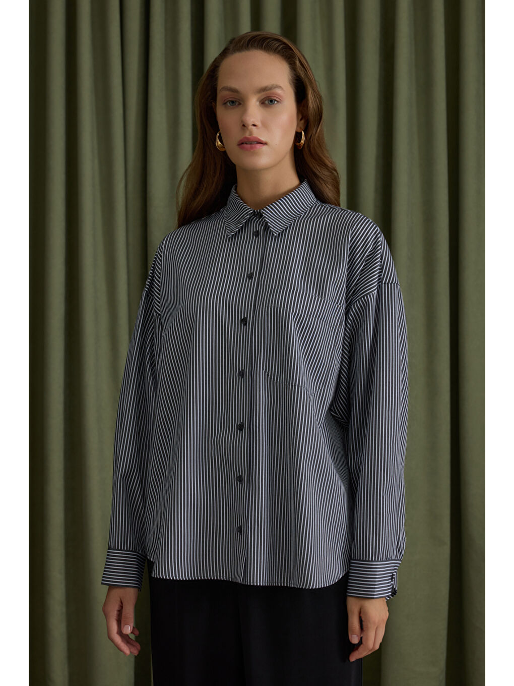 Siyah Çizgili Pamuk Gömlek-4