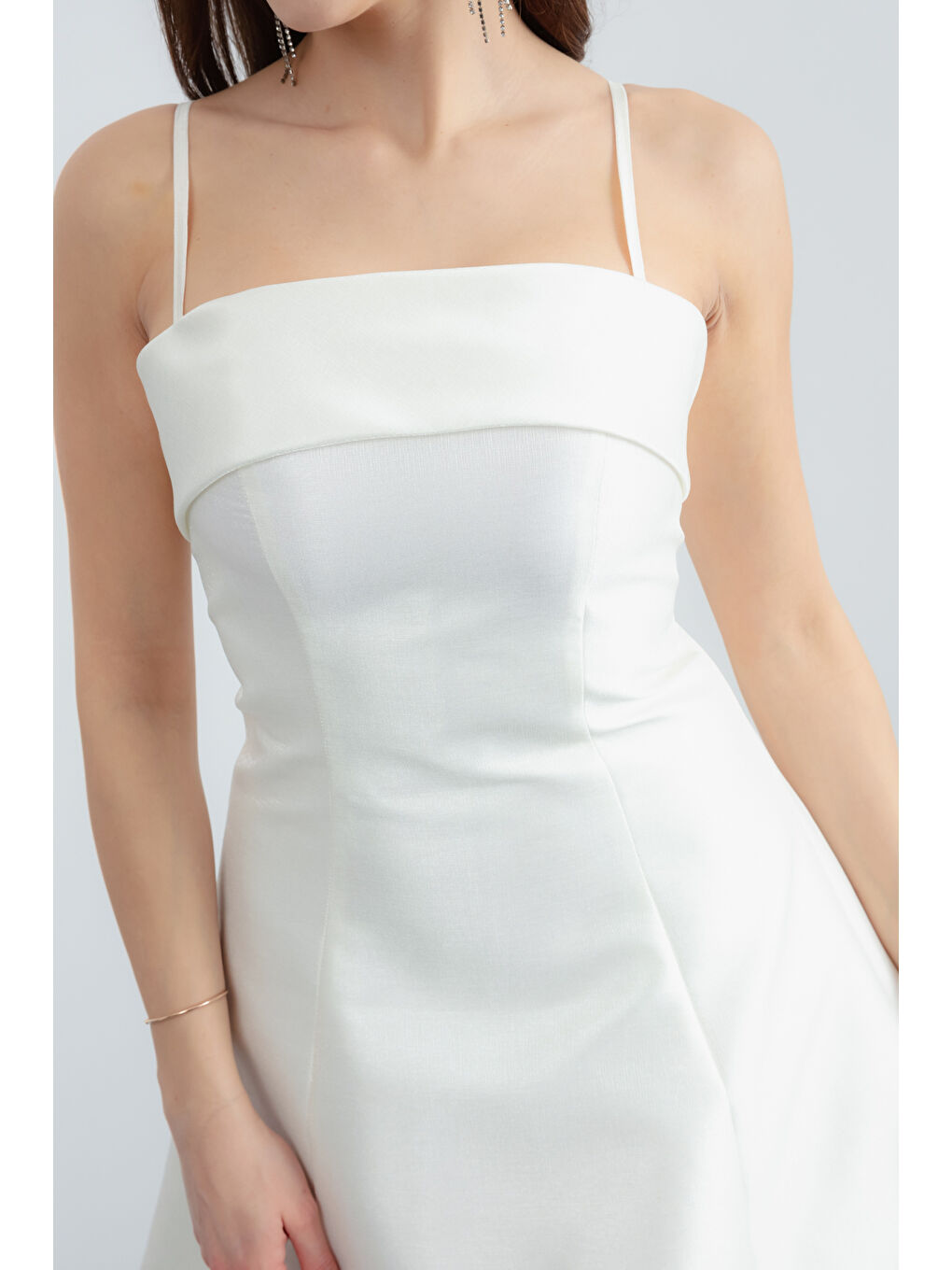 Kadın Ekru İnce Askılı Mini Mezuniyet Elbisesi-2