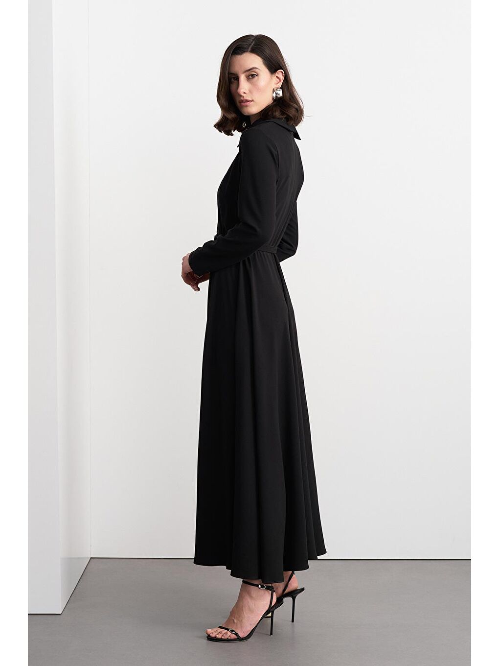 Kemerli Çan Uzun Elbise Siyah-3