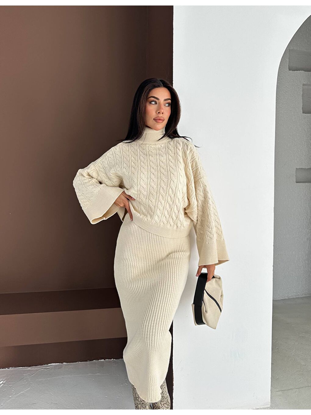 Ekru Kadın Kare Yaka Saç Örgü Kazak Elbise Takım-1