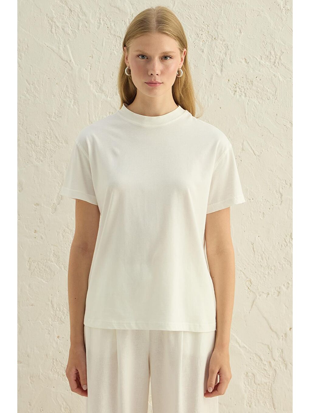 Kısa Kollu Basic T-Shirt Ekru