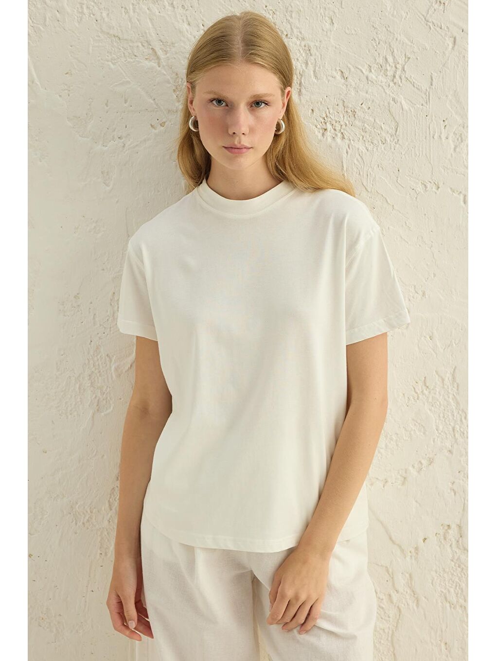 Kısa Kollu Basic T-Shirt Ekru-2