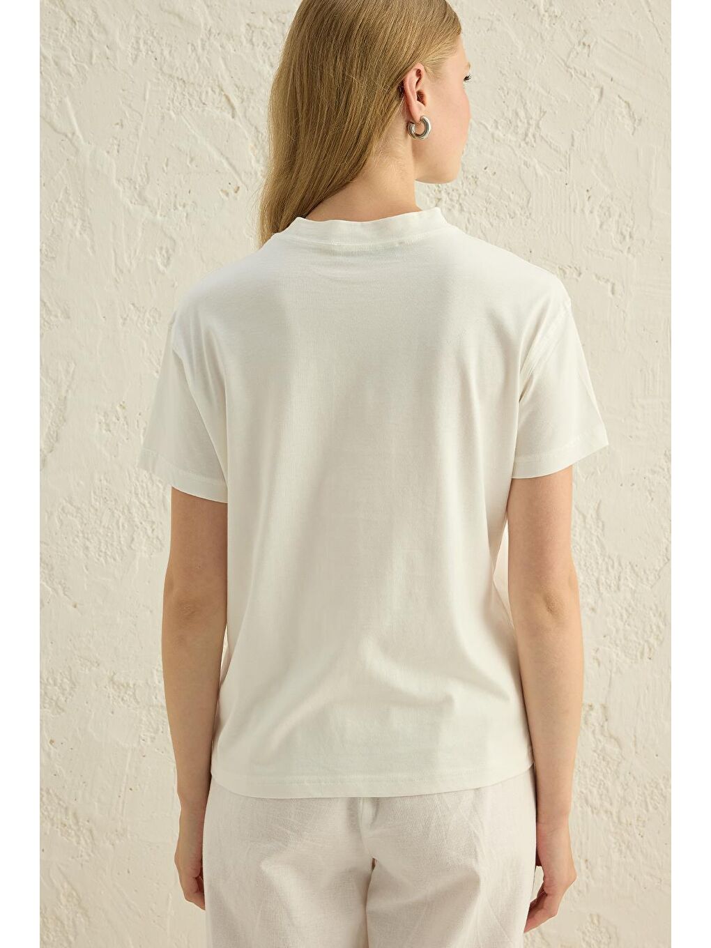 Kısa Kollu Basic T-Shirt Ekru-3