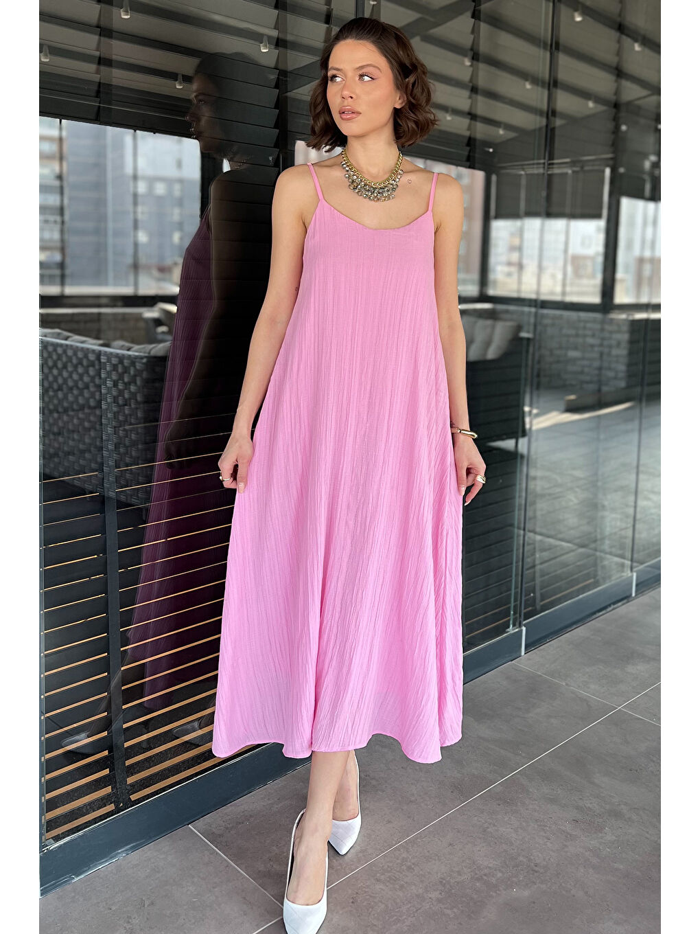 Pembe Kadın Ayarlanabilir Askılı Bol Kesim Elbise