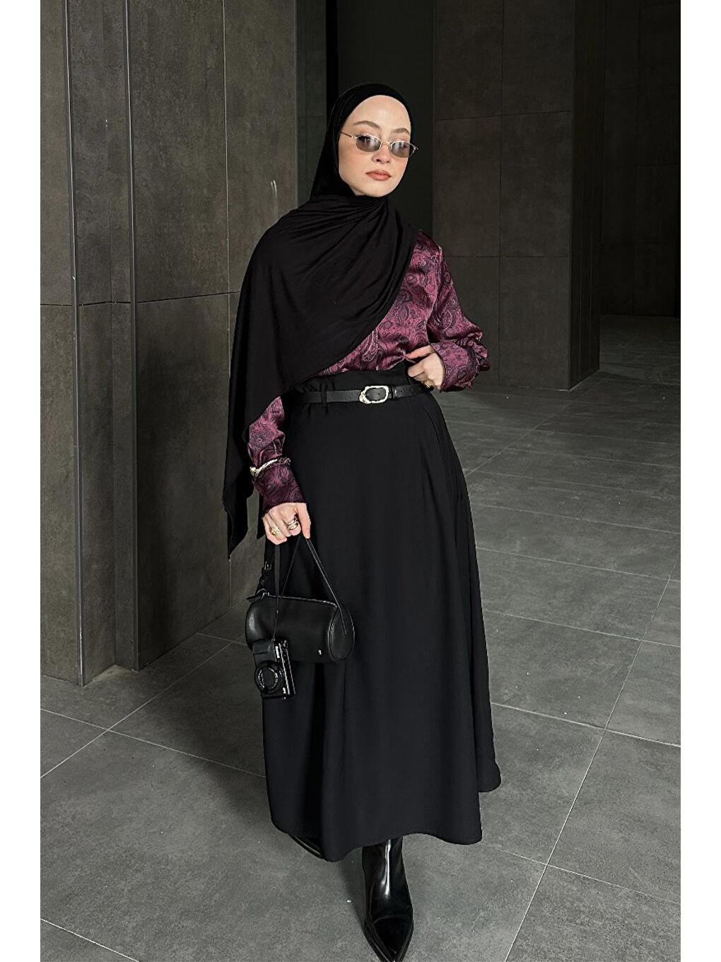 Kemerli Pili Detaylı Etek Siyah-1