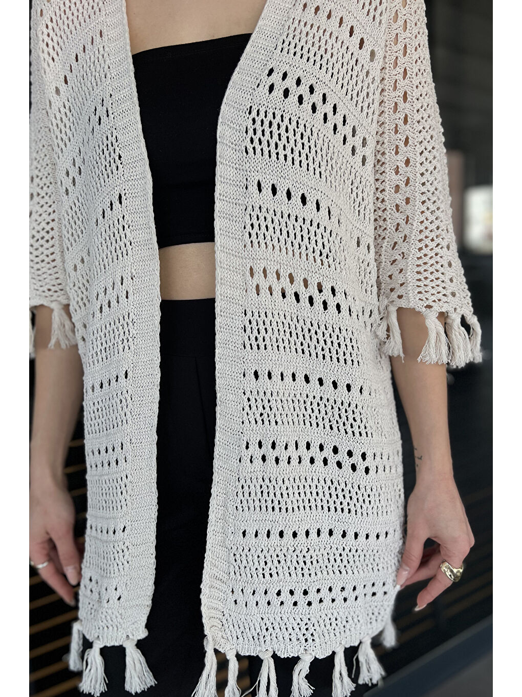 Bej Püskül Detaylı Ajurlu Salaş Triko Hırka-3