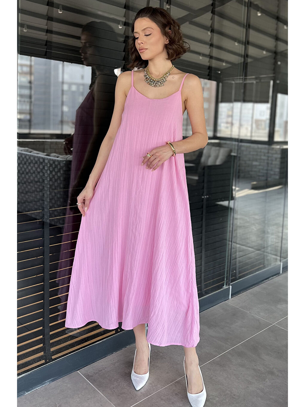 Pembe Kadın Ayarlanabilir Askılı Bol Kesim Elbise-1