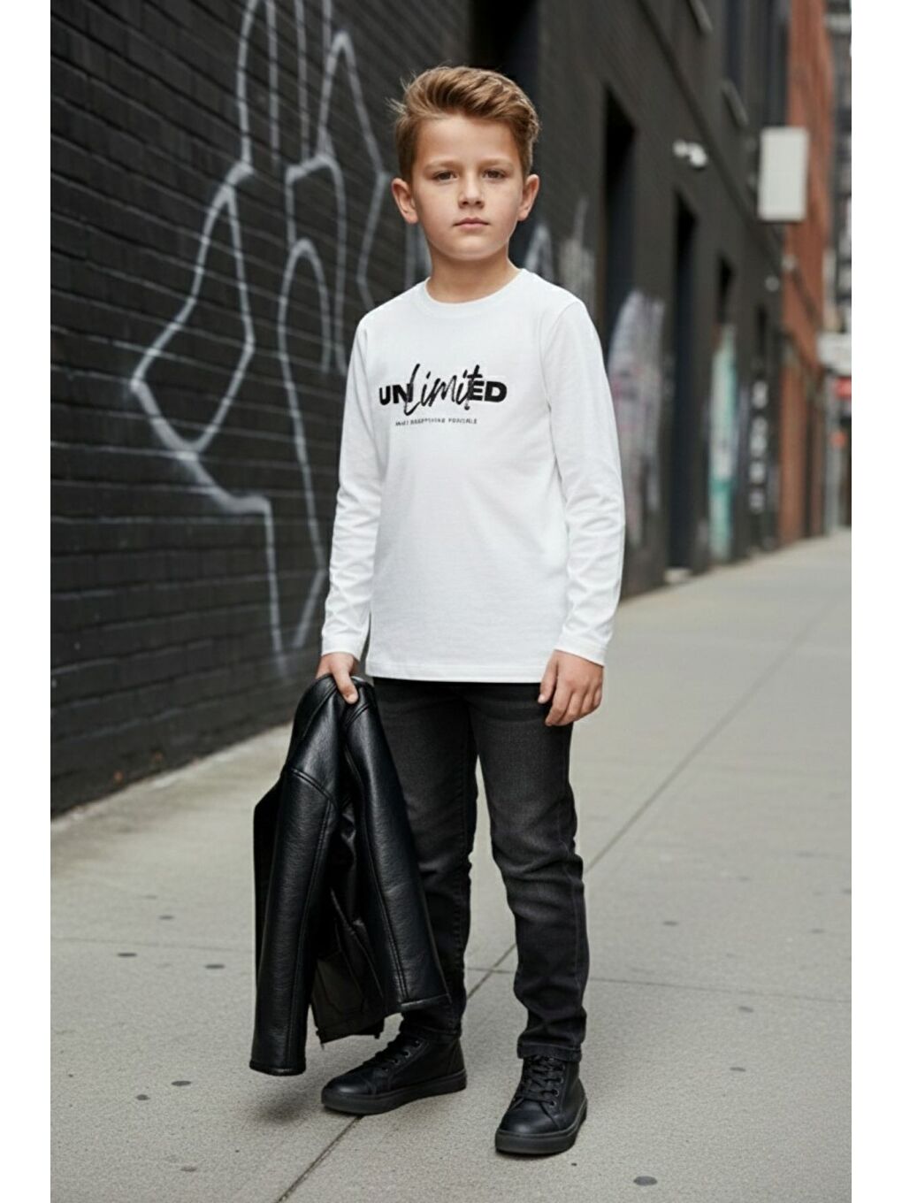 Siyah Erkek Çocuk Deri Ceketli Jean Pantolonlu Penyeli ÜçlüTakım-2