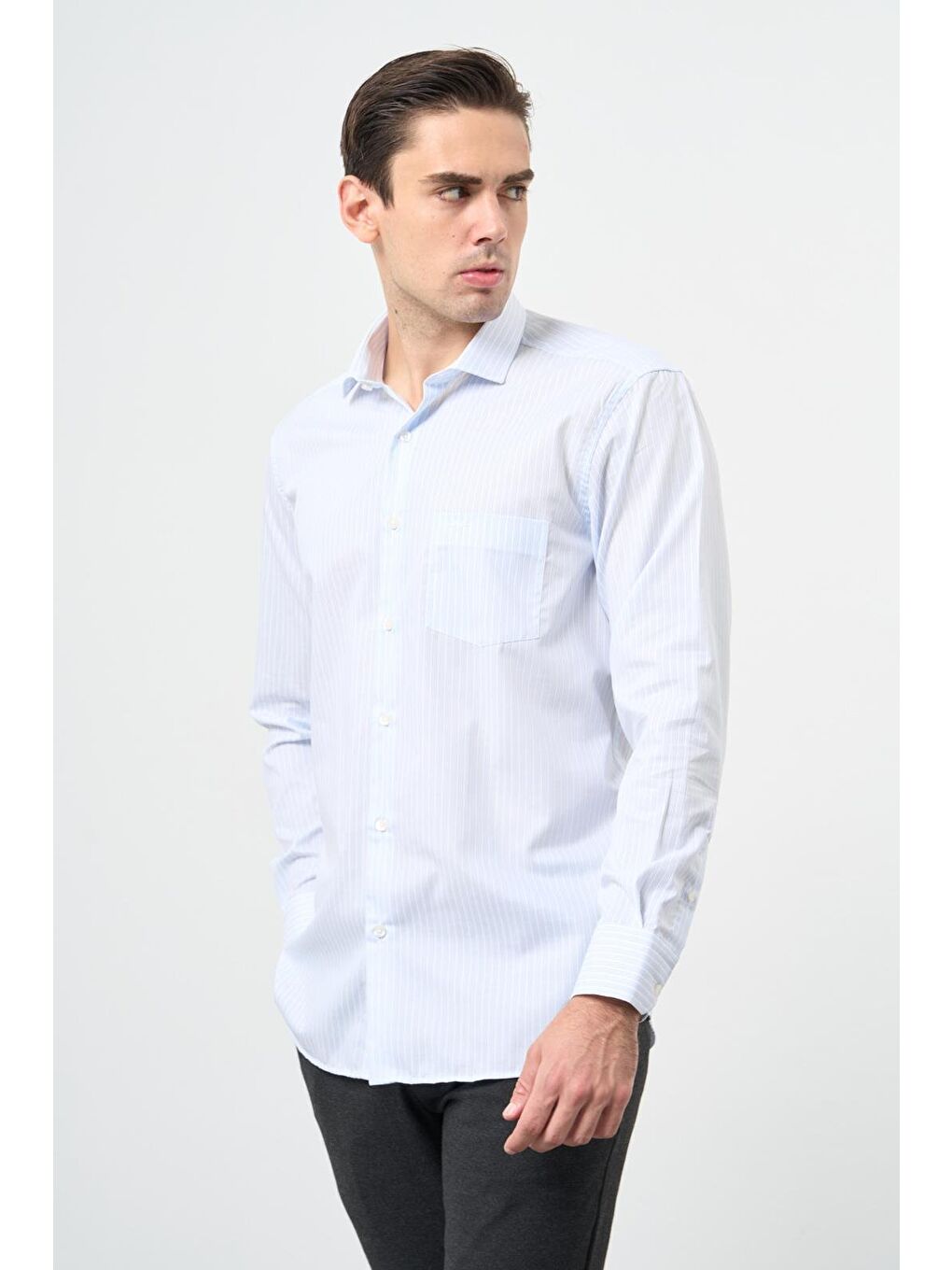 Beyaz Uzun Kol Desen Yarım İtalyan Yaka Cepli Pamuklu Classic Comfort Fit Gömlek 1004245184