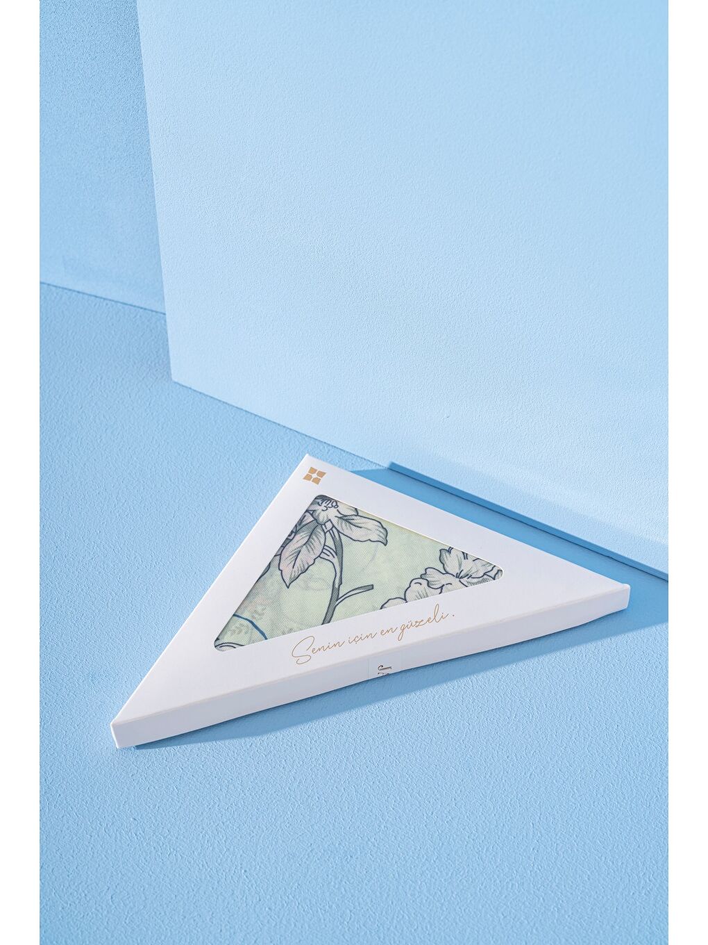 Yeşil Kadın Spring Soft Limira Eşarp-2