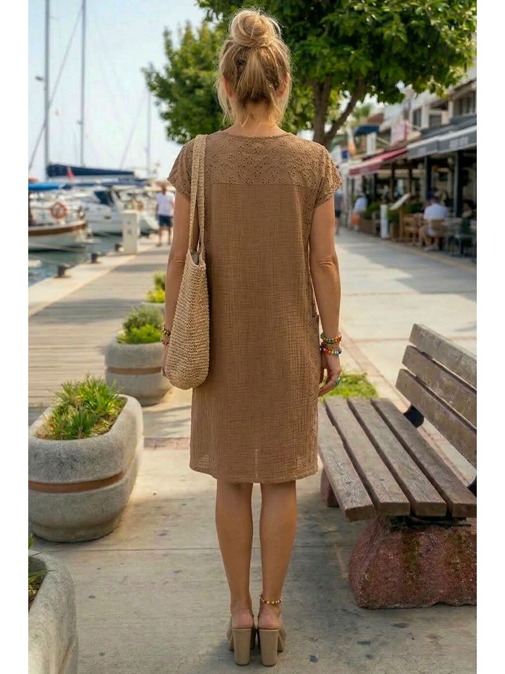 Kahverengi Camel Havuz Yaka Düşük Kol Cepli Kol Roba Ve Yanları Brodeli Casual Müslin Dokuma Elbise 100 55-3