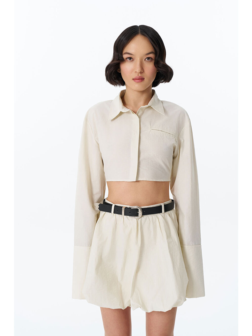 Bej Sırtı Dekolte Kemerli Crop Gömlek Taş-3