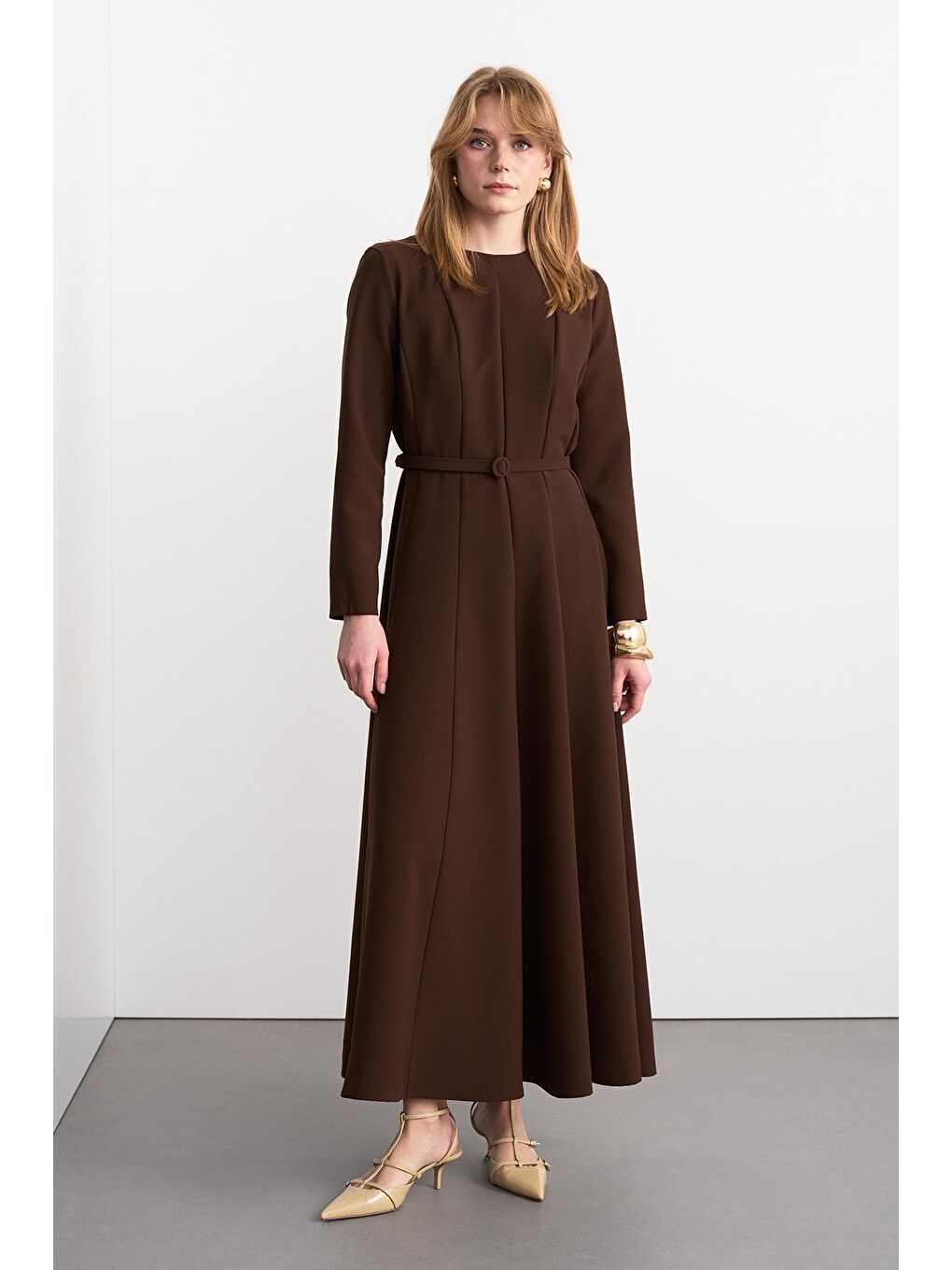 Kahverengi Linda Parçalı Uzun Elbise Kahve