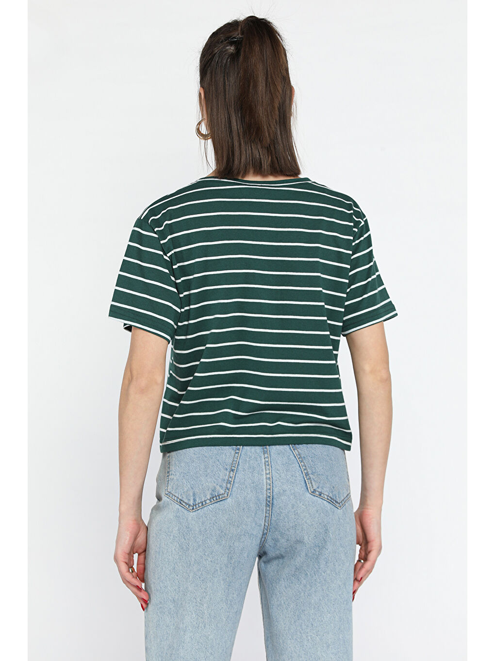 Yeşil Bisiklet Yaka Çizgili Kadın Tişört-3