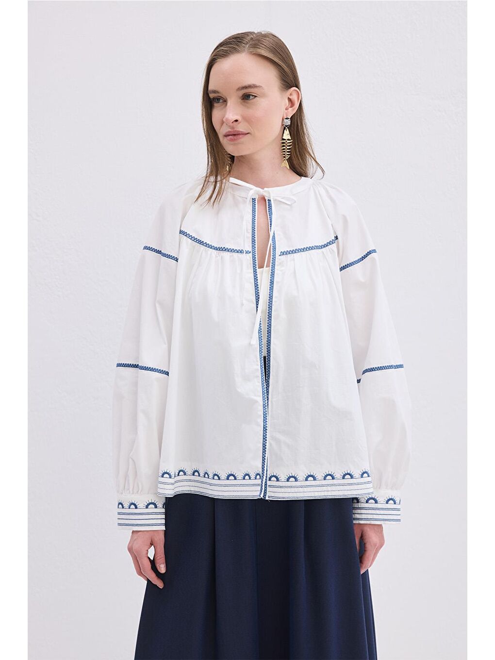 Lova Nakışlı Bağlamalı Ceket Ekru-1