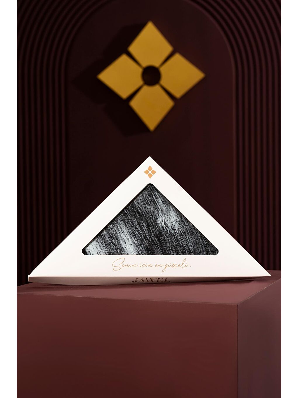 Siyah Kadın Ceylan Desen Soft Şal-1