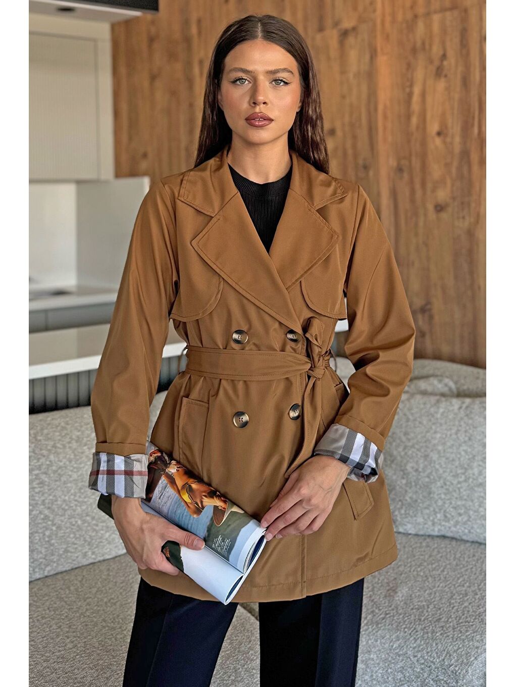 Kahverengi Kadın Ön Düğmeli Bel Kuşaklı Trençkot