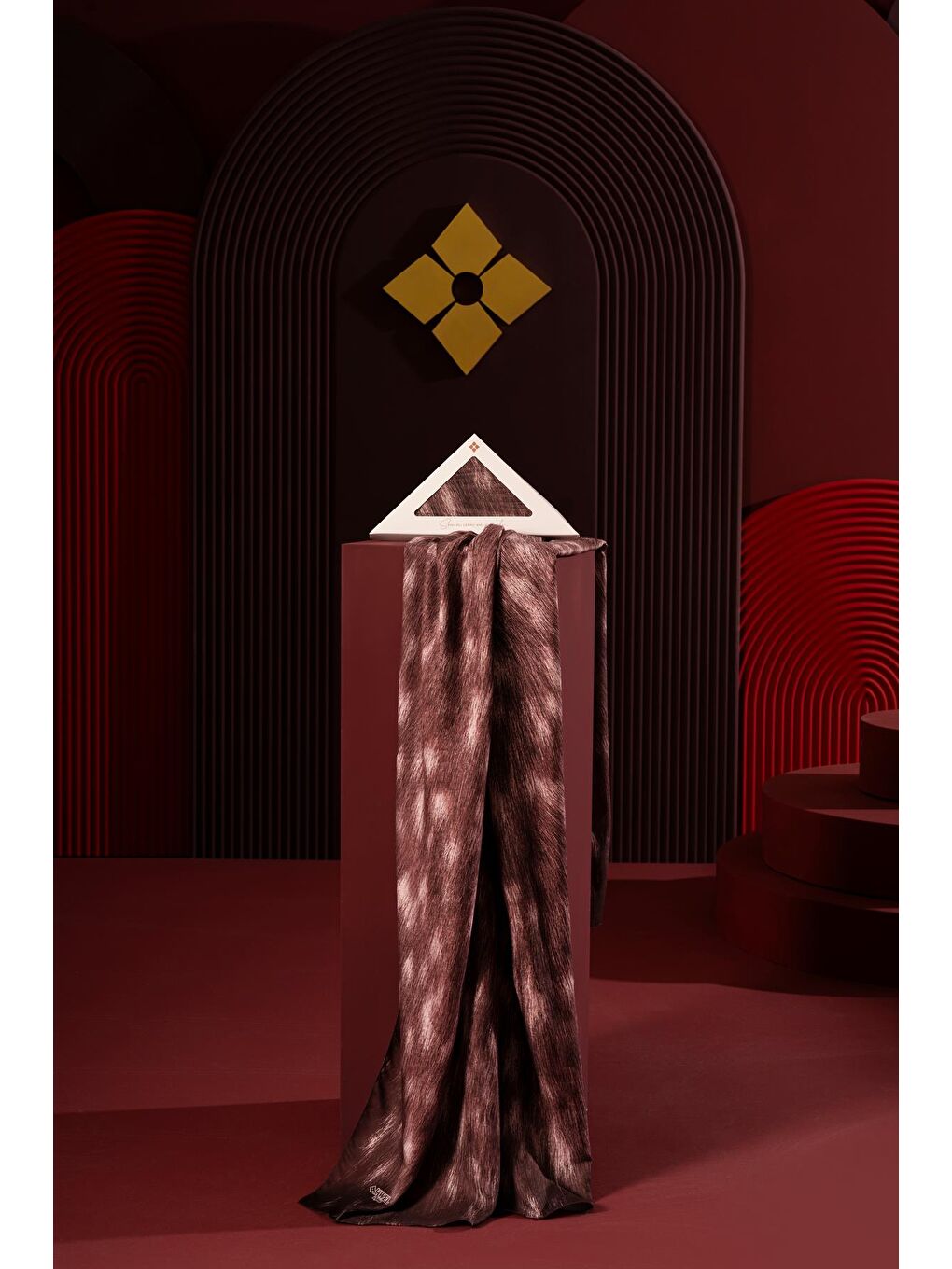 Kahverengi Kadın Ceylan Desen Soft Şal