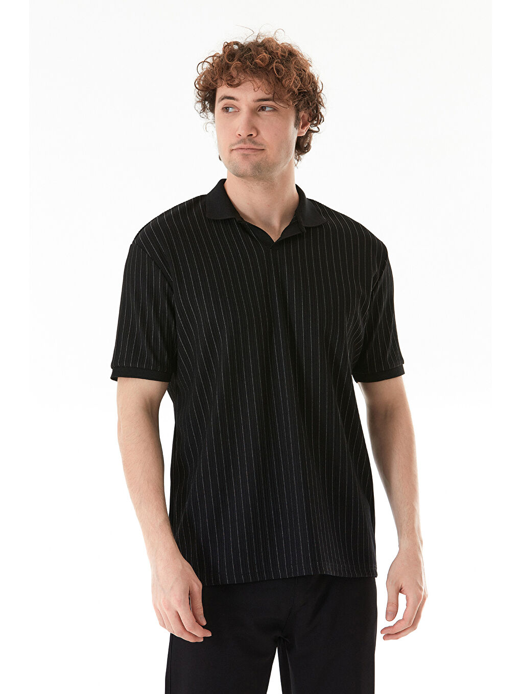 Siyah Jakarlı Polo Yaka Tişört