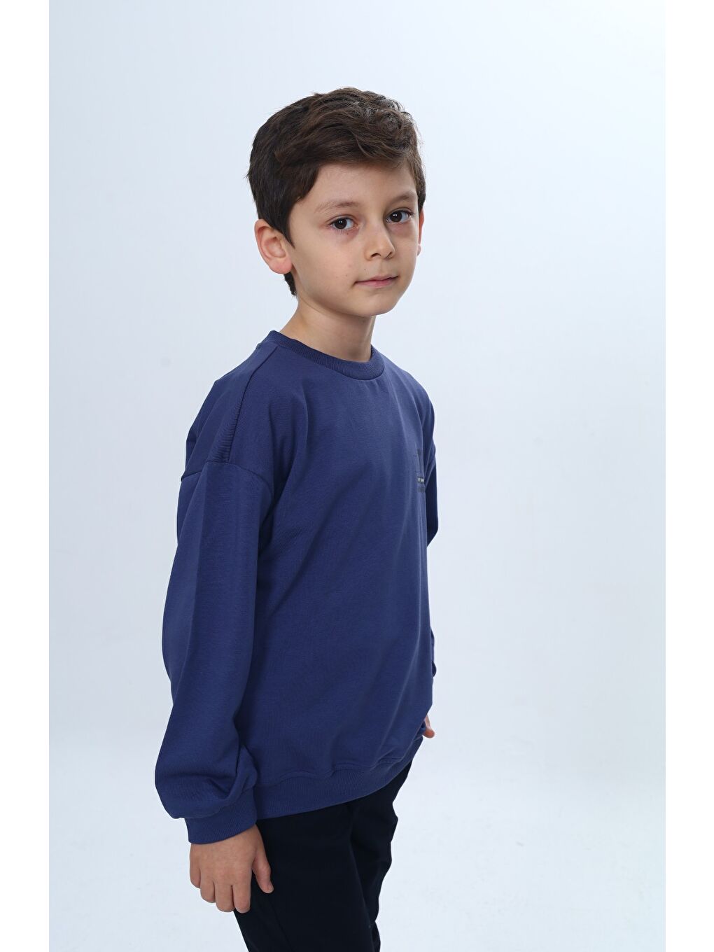 İndigo Erkek Çocuk Düşük Omuz Relax Fit Bisiklet Yaka Baskılı Sweatshirt-1