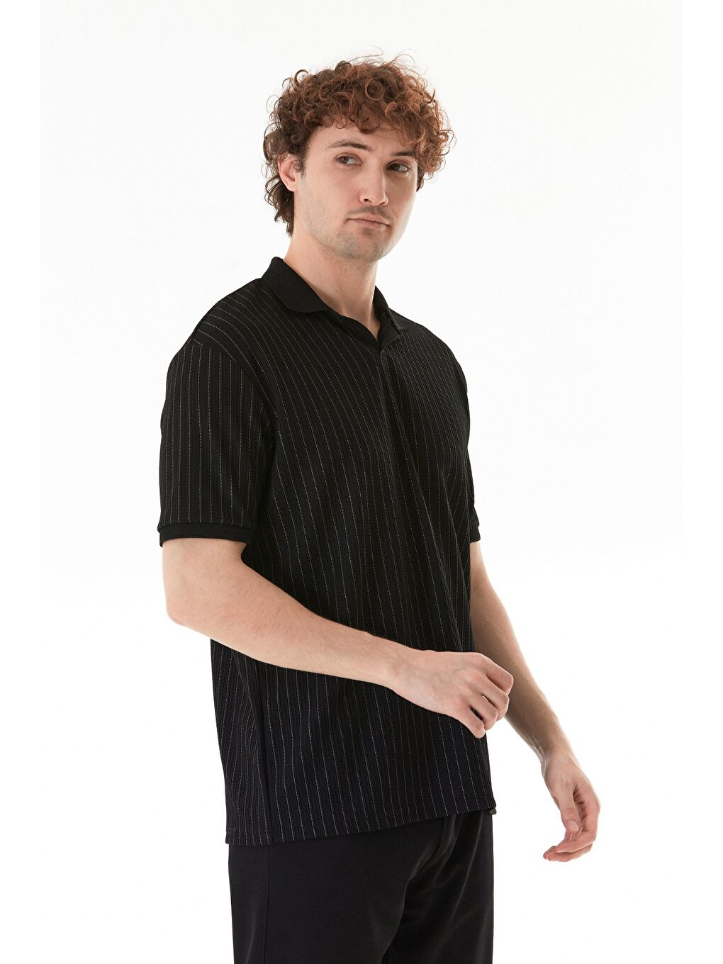 Siyah Jakarlı Polo Yaka Tişört-1