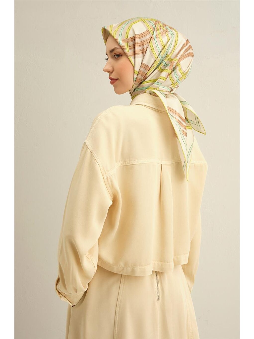 Bej Desenli Saf İpek Sura Eşarp 9333 33-1