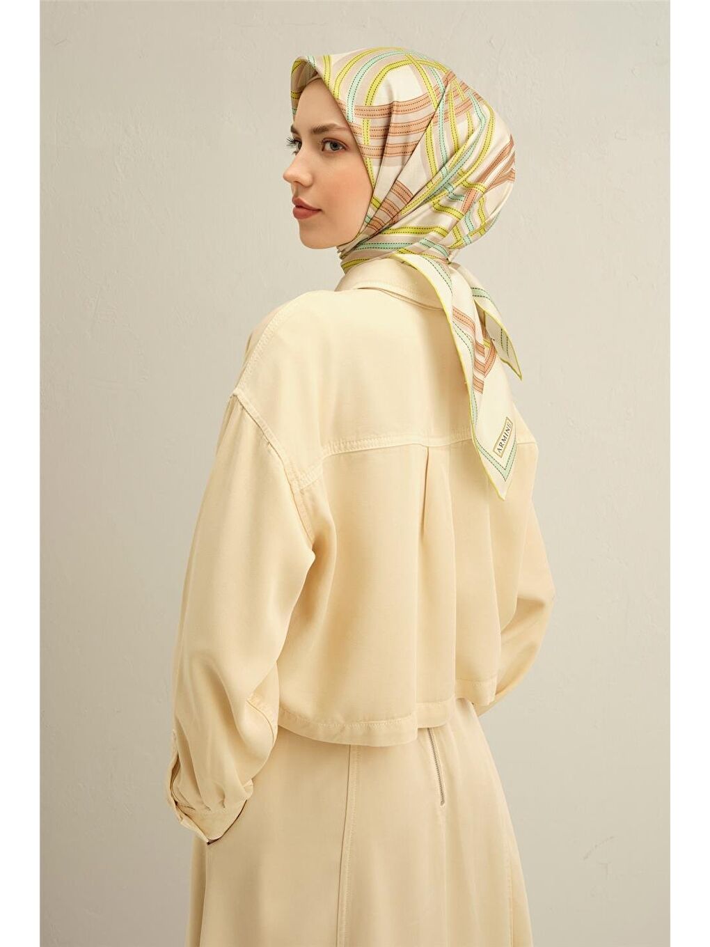 Bej Desenli Saf İpek Sura Eşarp 9333 33-2