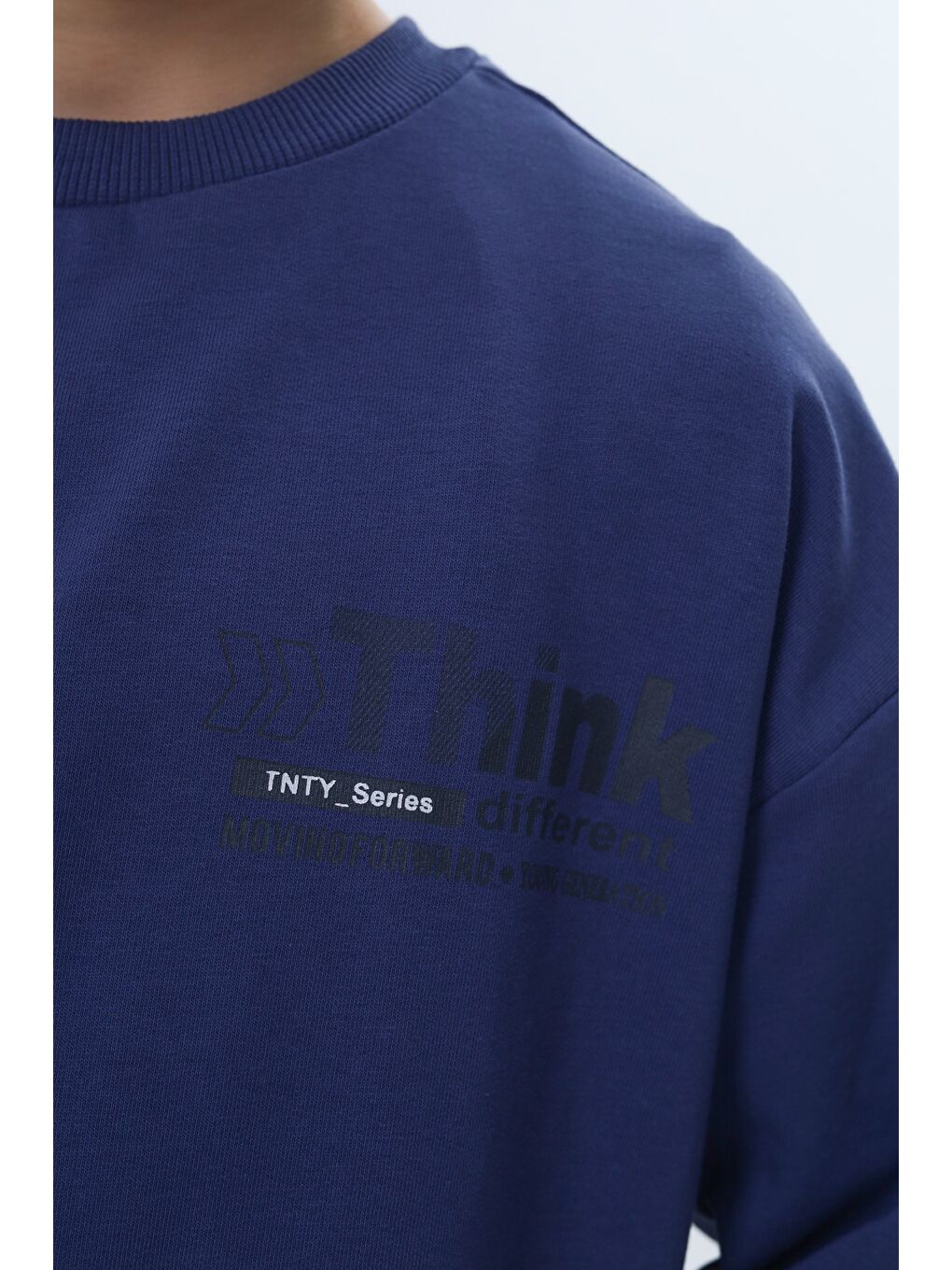 İndigo Erkek Çocuk Düşük Omuz Relax Fit Bisiklet Yaka Baskılı Sweatshirt-4
