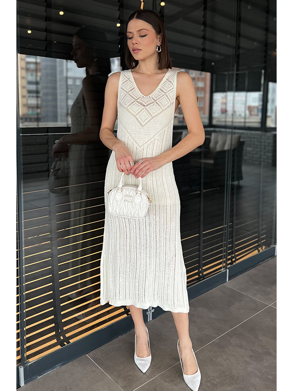 Ekru Örme Detaylı V Yaka Kadın Triko Elbise( İçlikle Giyilmesi Önerilir)-1
