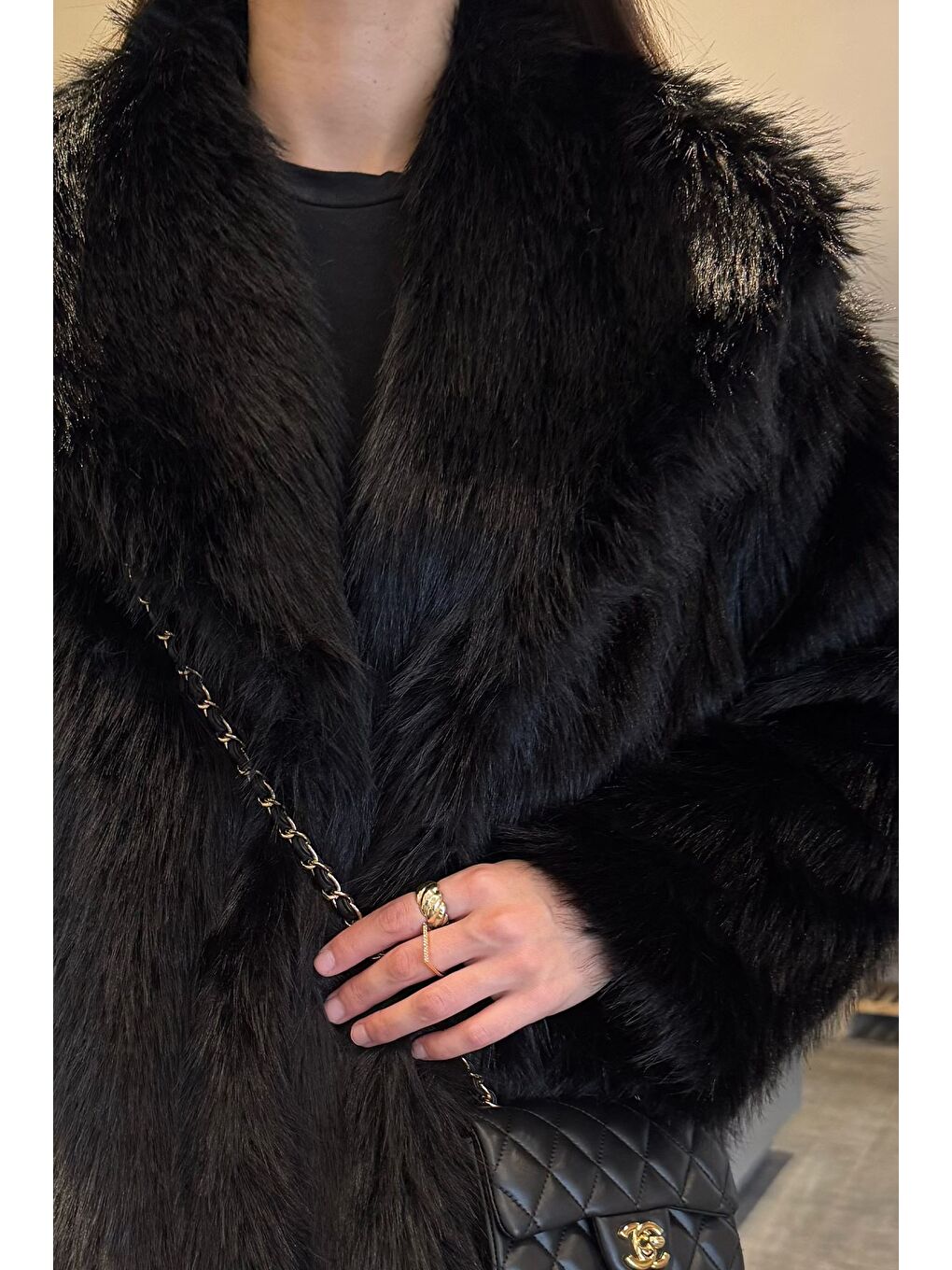 Siyah Kadın Astarlı Kürklü Kısa Mont-4