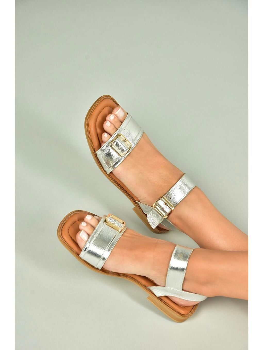 Gri Gümüş Kadın Sandalet U944834003-1