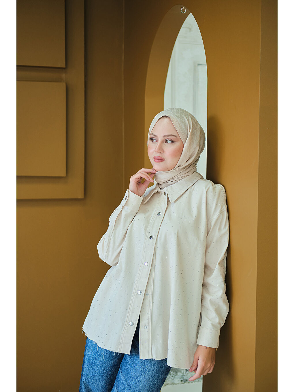 Ekru Kadın Taşlı Gabardin Gömlek Krem-1