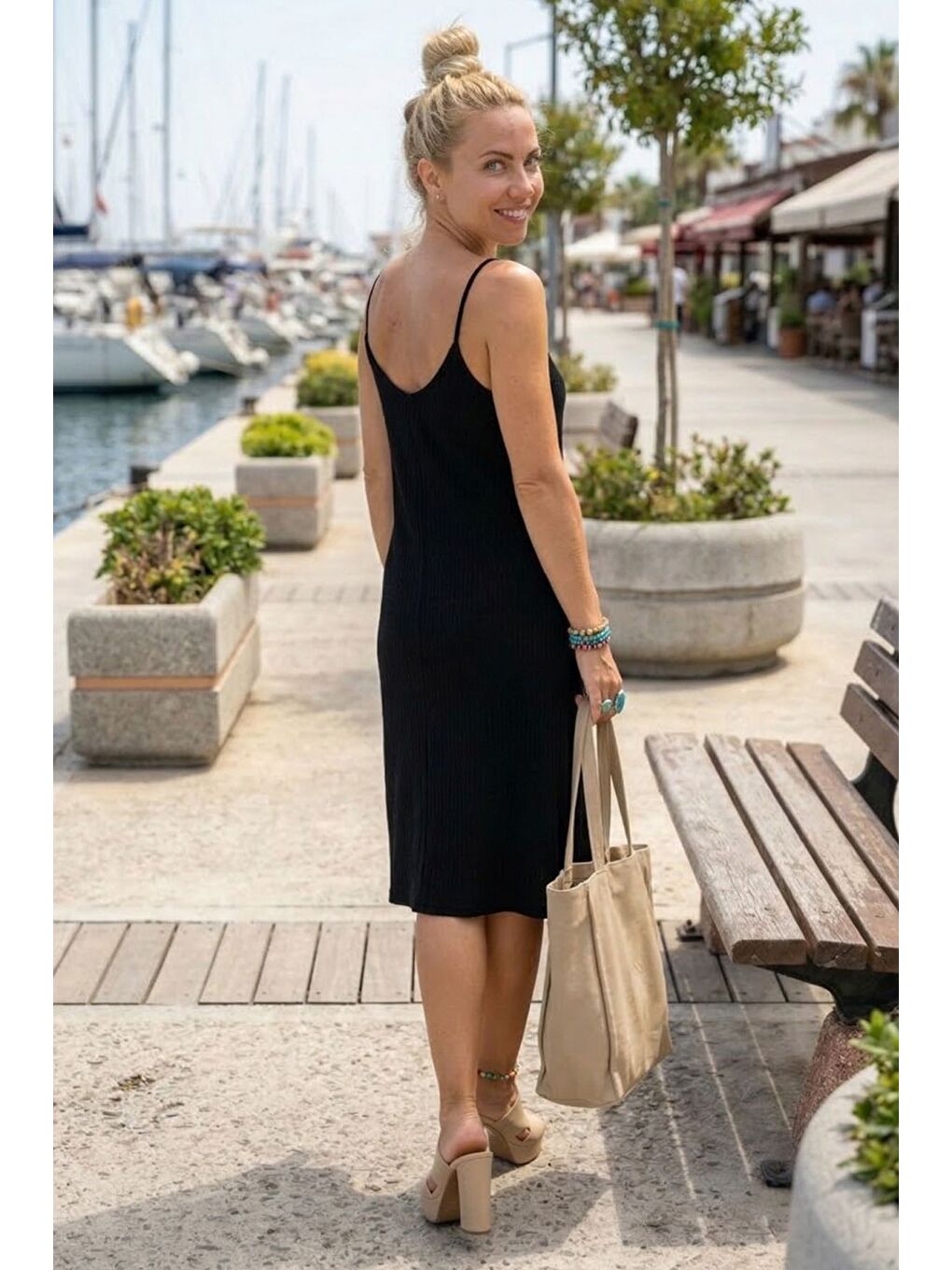 Siyah Askılı Eteği Fırfırlı Ayarlanabilir Askılı Casual Müslin Dokuma Elbise 98 55-3