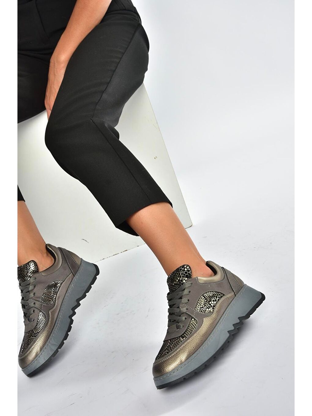 Gri Kadın Spor V820720309-1