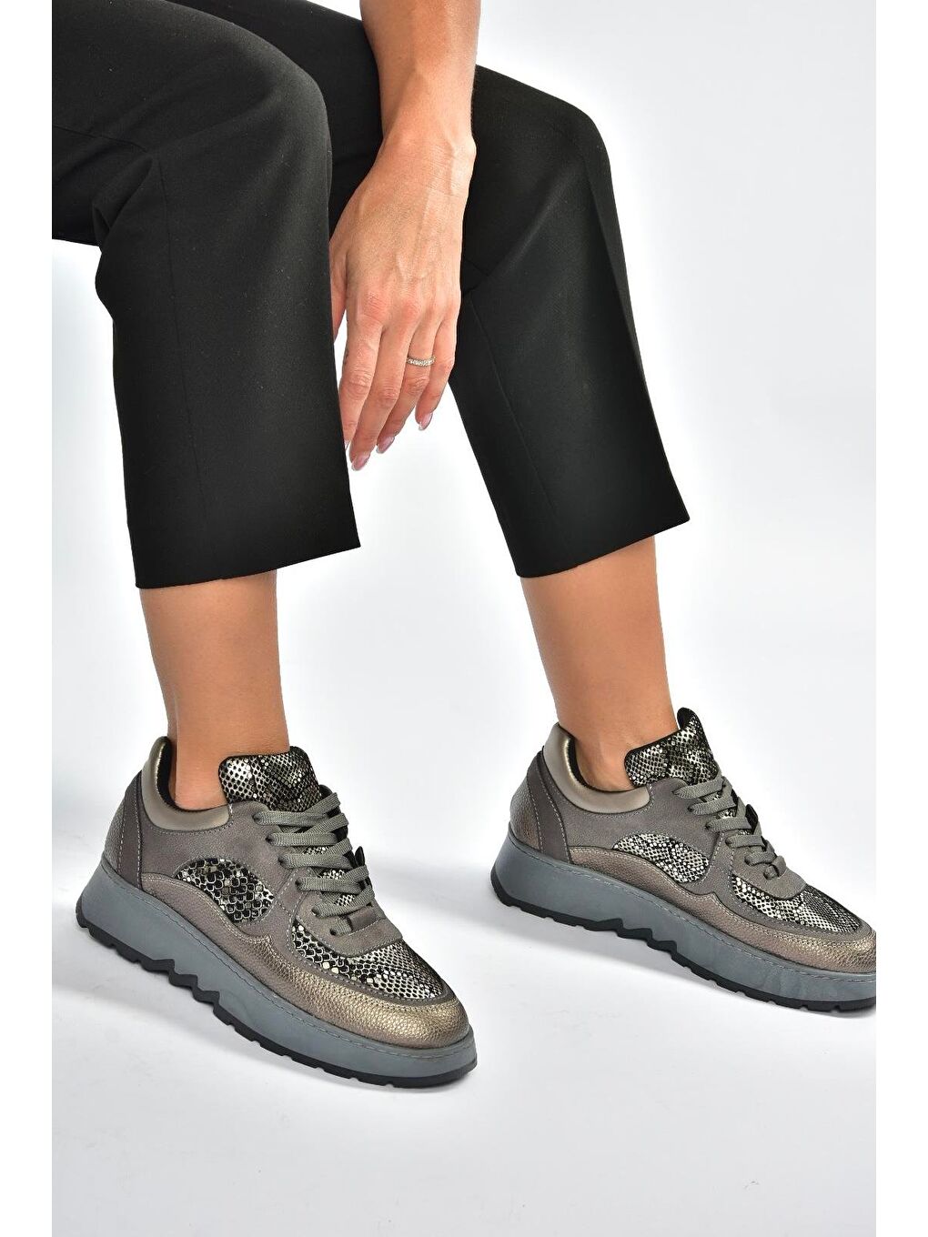 Gri Kadın Spor V820720309-2