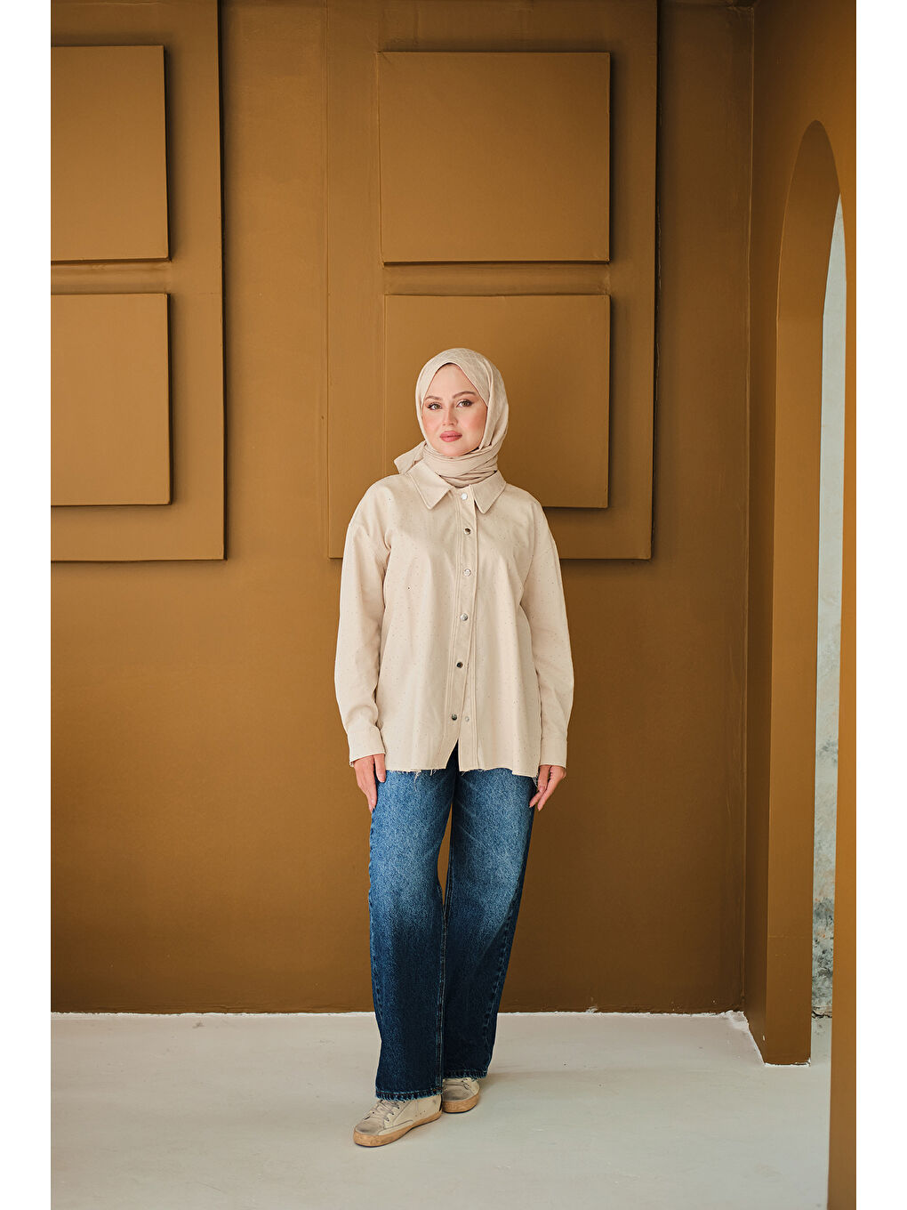 Ekru Kadın Taşlı Gabardin Gömlek Krem-3