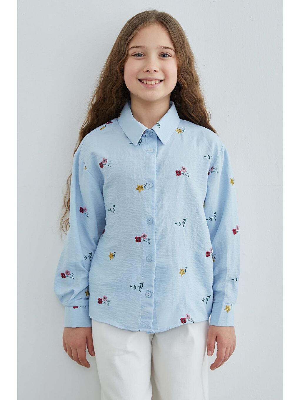 Mavi Çiçek Nakışlı Kız Çocuk Gömlek-3